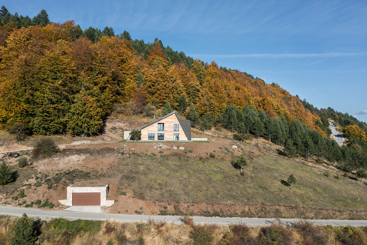 Mokra Gora, Porodična kuća Tara